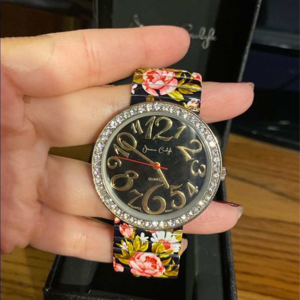 Floral Diamond Fashionable Watch